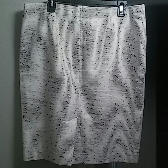 Suit - Picture 2 of 6